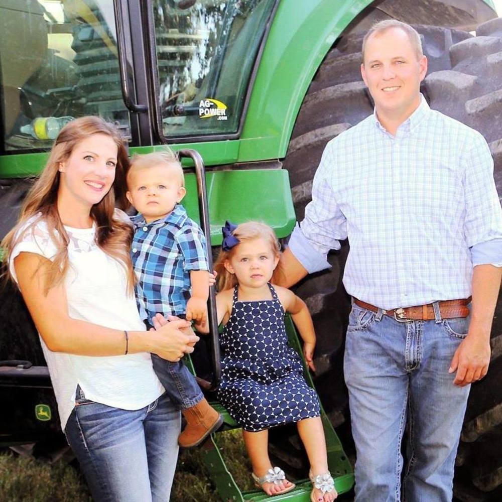 Meet your Posher, Casey